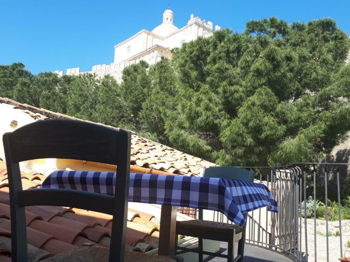 ميلاتسو Al Castello B&B المظهر الخارجي الصورة