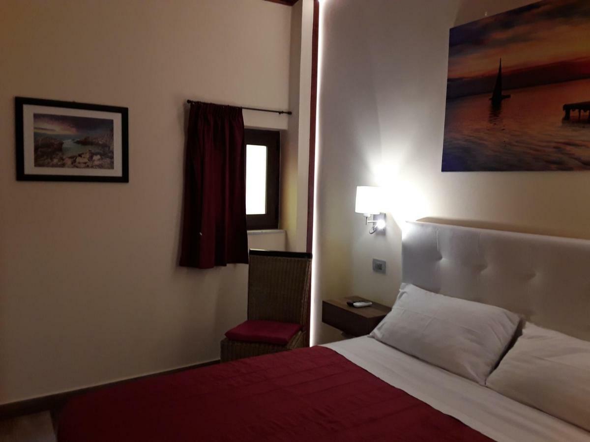 ميلاتسو Al Castello B&B المظهر الخارجي الصورة
