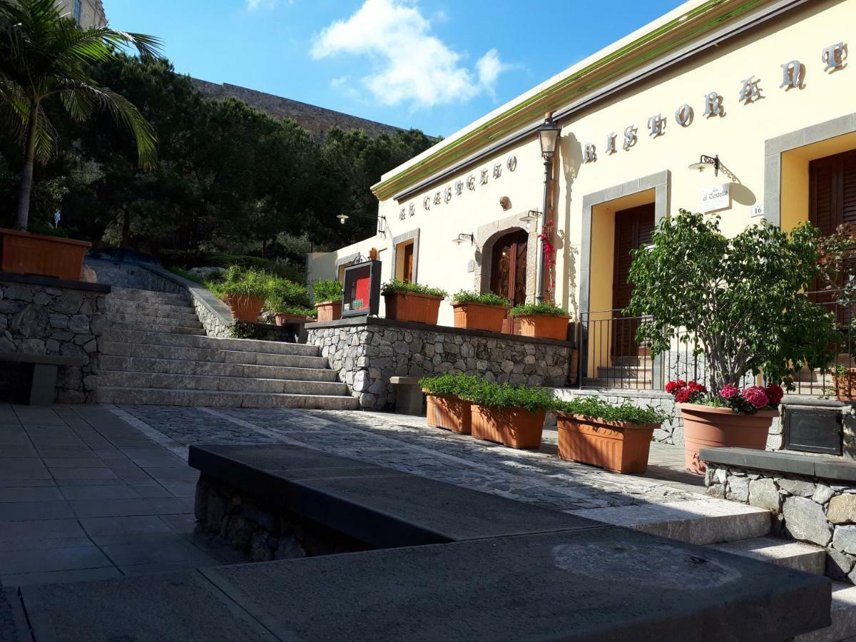 ميلاتسو Al Castello B&B المظهر الخارجي الصورة